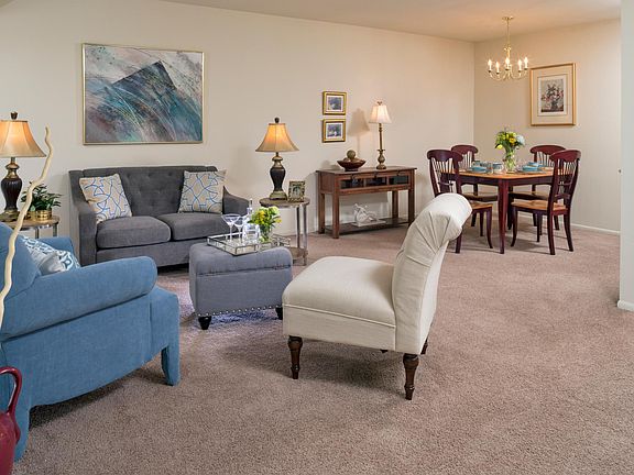 2nd image of 1301 S Lincoln Ave #1377121