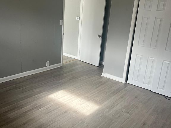 3rd image of 2405 W Garden St