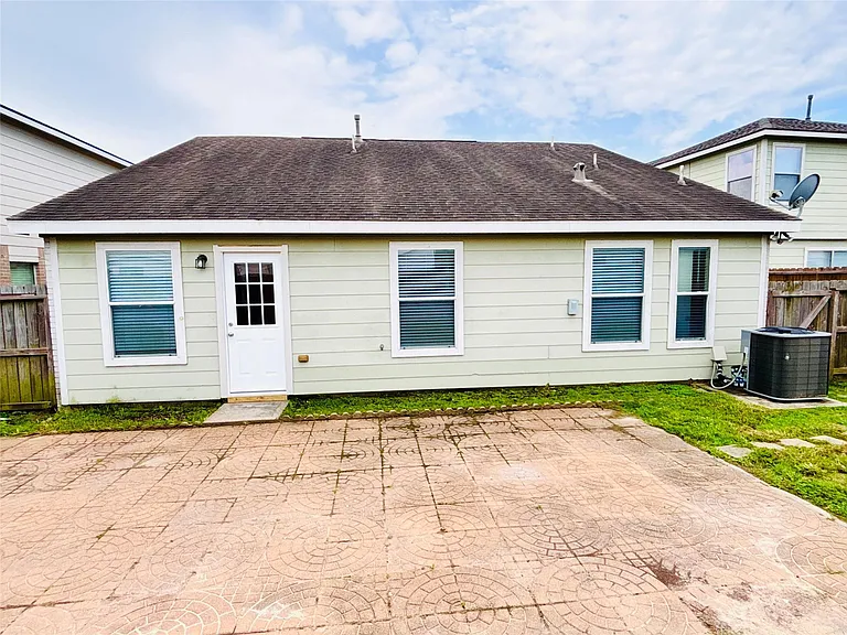 8134 Sanders Forest Ct — Photo 38
