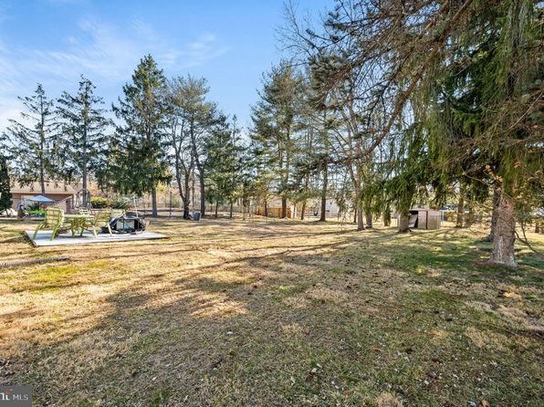 909 Capitol Rd, East Norriton, PA 19403