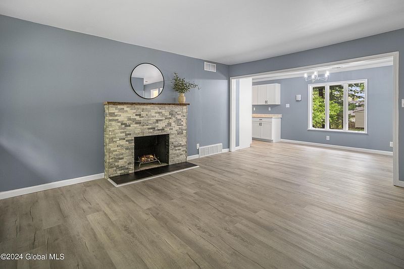 2nd image of 9 Southgate Road