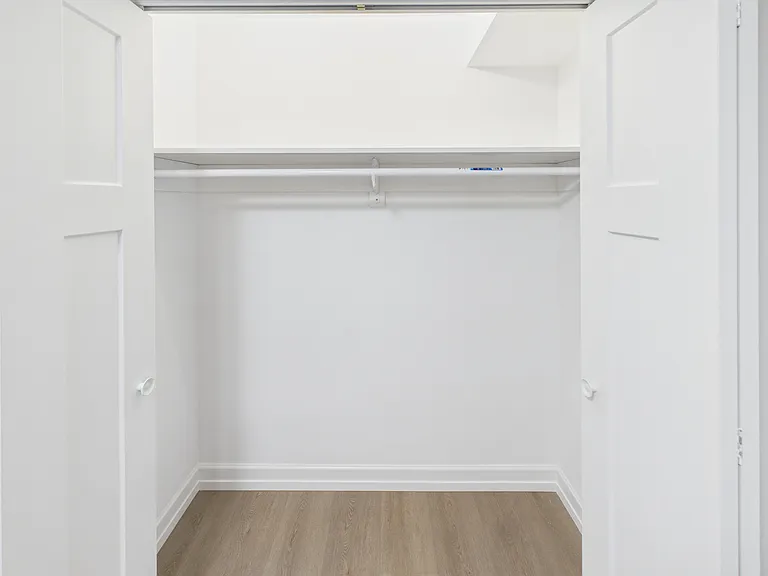 2421 W Lexington St #G — Photo 16