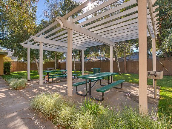 5th image of 2733 San Jose Way #3
