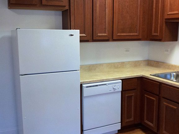 3rd image of 5502 W Lawrence Ave APT 204