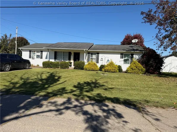 171 Hawthorne Ln, Point Pleasant, WV 25550