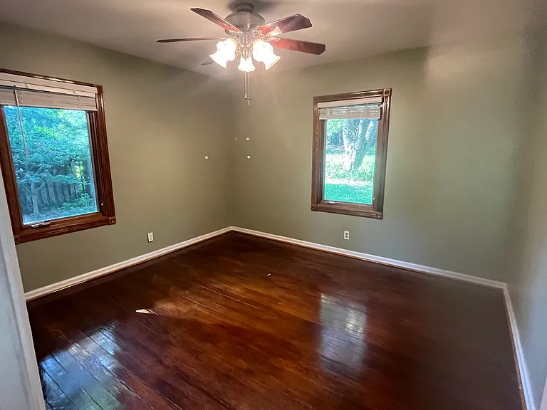 2130 Cave Hill Ln — Photo 10