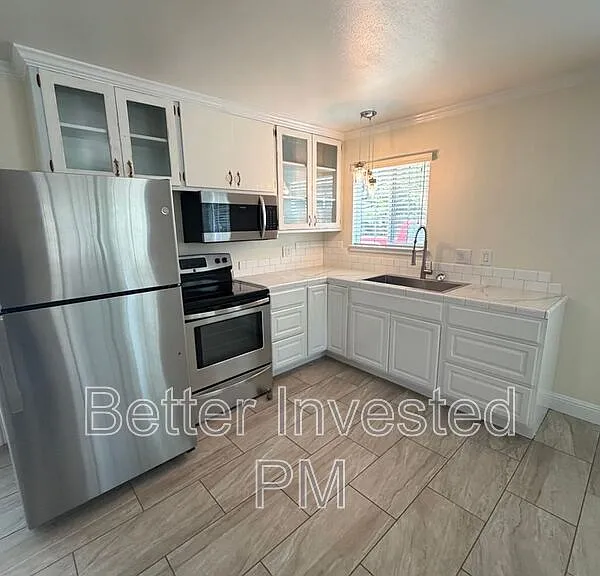 92 Hendley St — Photo 2