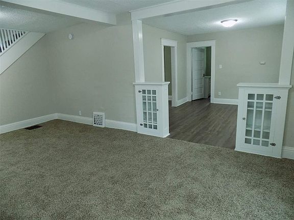 3rd image of 2211 Pleasant Plain Ave