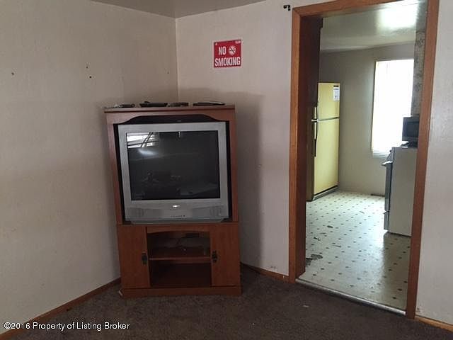 2nd image of 645 2nd Ave W