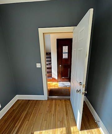 4th image of 2419 4th St NE
