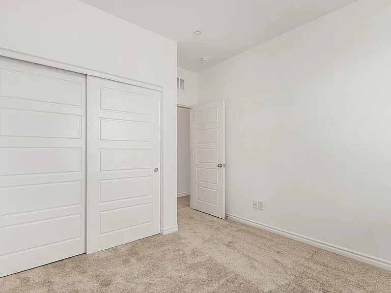 25 Barbara Ln #31 — Photo 30