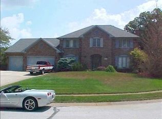 1327 Laurel Oak Dr, Avon, IN 46123