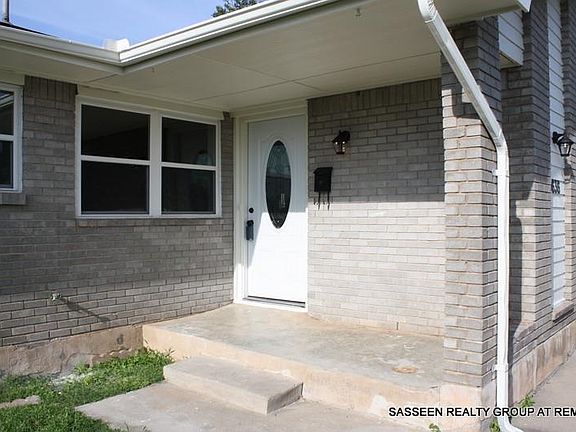 2nd image of 5636 NW Beechwood Dr