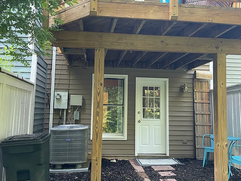 Poplar Grove Dr — Photo 4