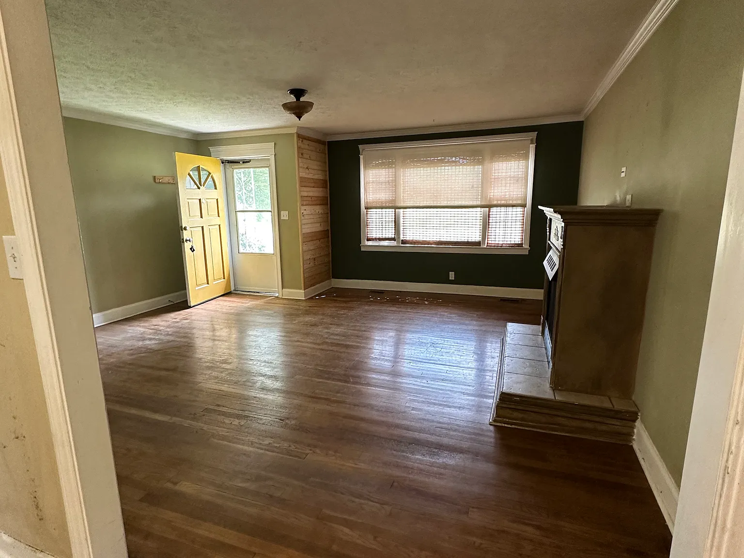 3 bed, 1005 sqft, $1,650 — Photo 2