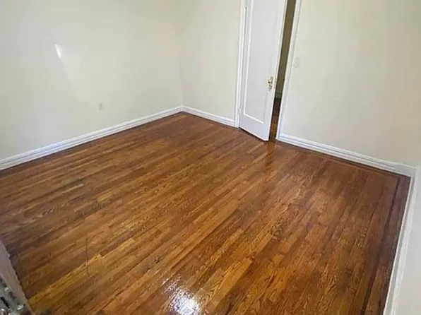 2157 Wallace Avenue image 8 of 11