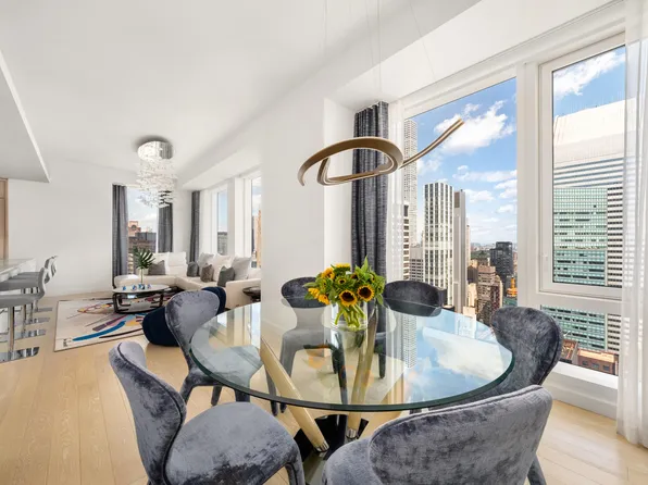 138 East 50th Street image 3 of 31