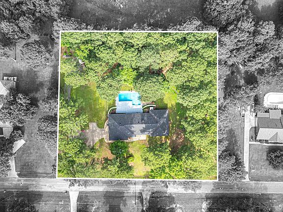 3rd image of 522 Trailridge Cir