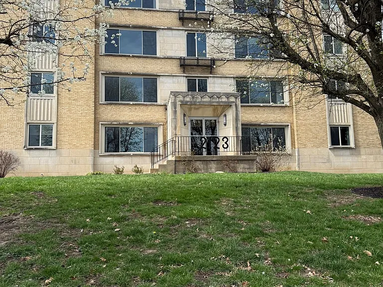2123 Luray Ave #1 — Photo 29