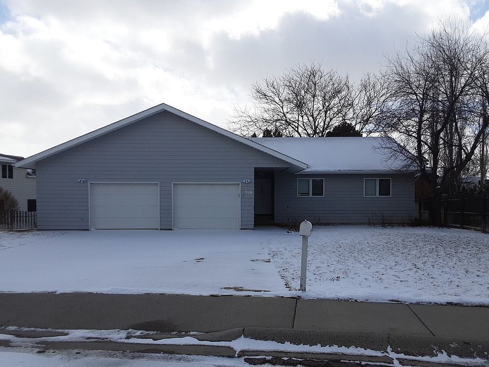 1st image of 316 20th Ave S