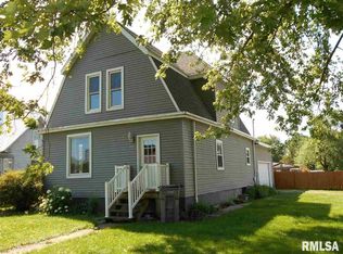102 E South St, Colchester, IL 62326