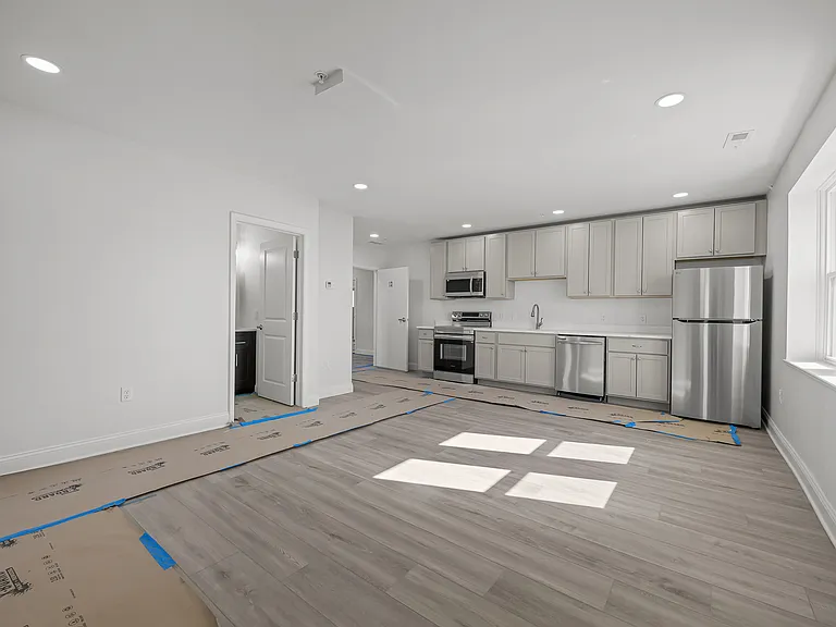 2825 N Madison St #A8 — Photo 11
