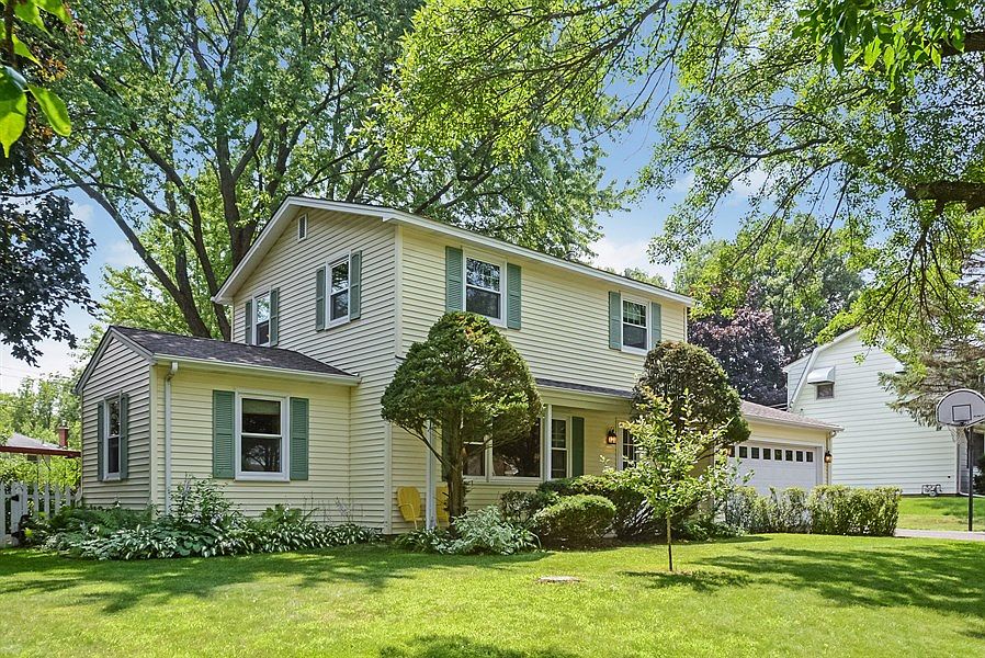 1st image of 2656 Valley View Pl