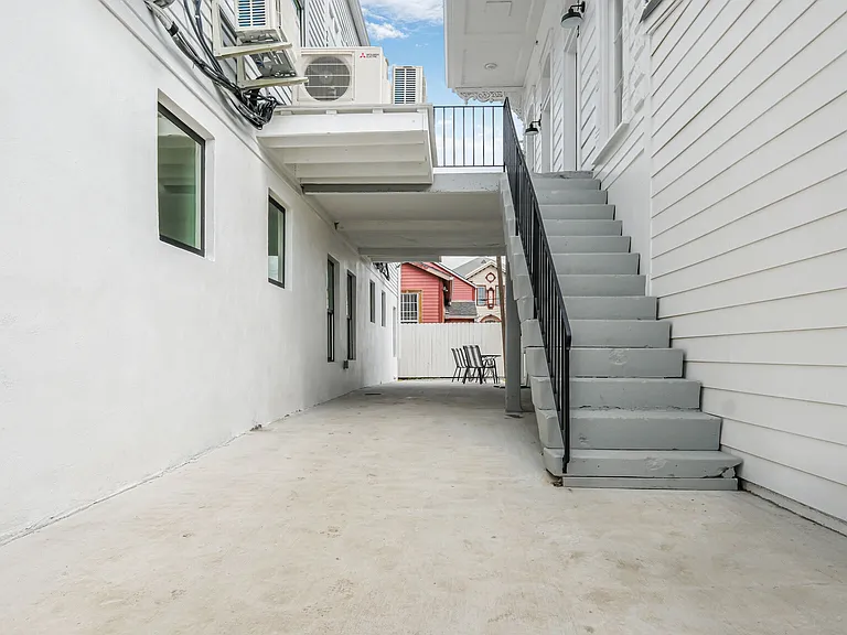 3324 S Saratoga St #201 — Photo 15