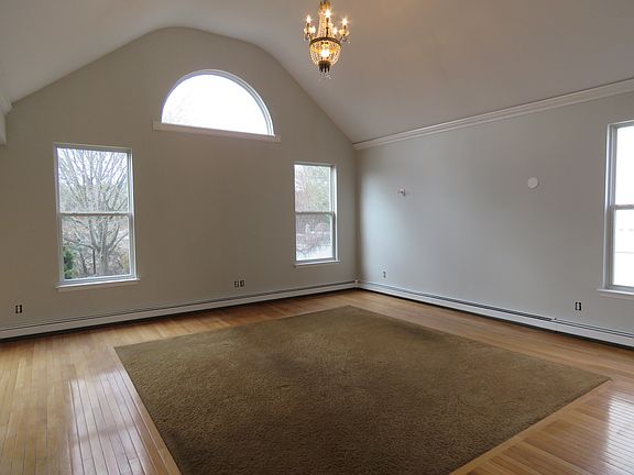 3rd image of 55 Blueberry Ridge Dr