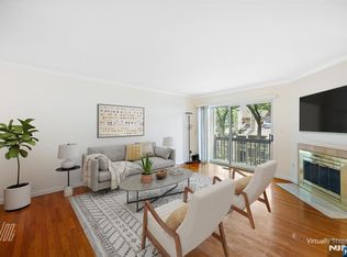 519 Windsor Dr, Palisades Park, NJ 07650
