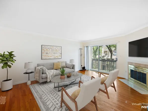 519 Windsor Dr, Palisades Park, NJ 07650