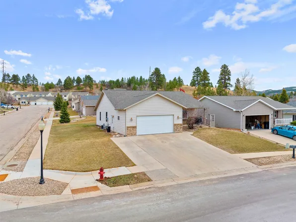 1909 Windmill Dr, Spearfish, SD 57783