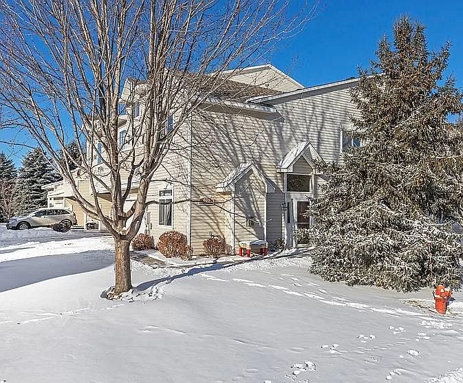 1st image of 665 Kingfisher Ln