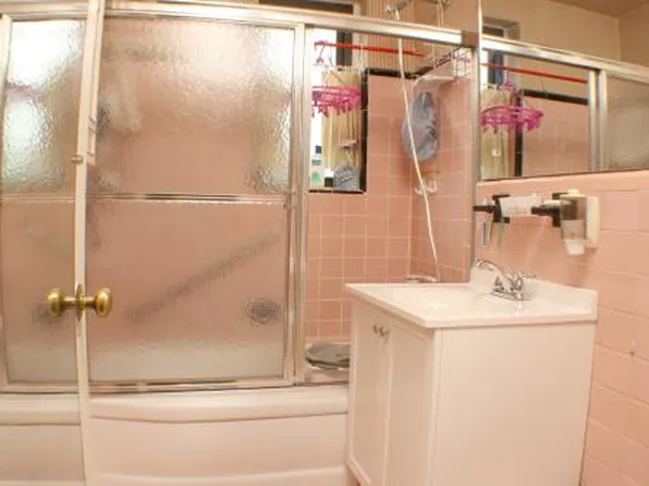 3655 Shore Pkwy image 1 of 11