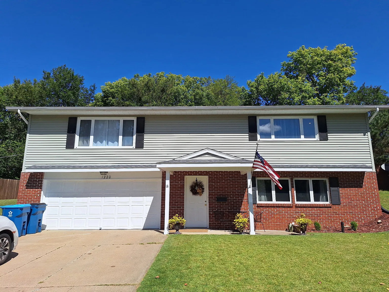 1 bed, 2072 sqft, $1,200 — Photo 1