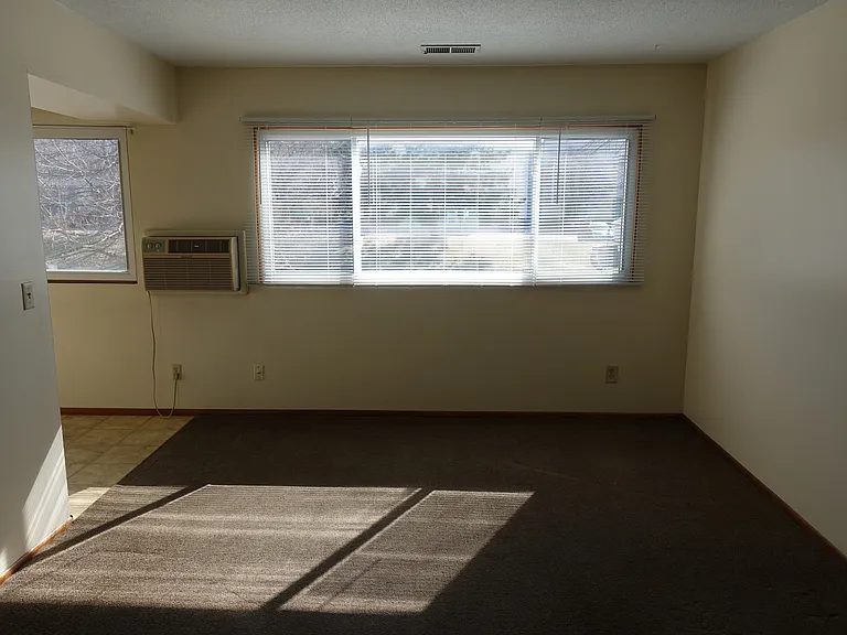 4819 Azelia Ave N #8 — Photo 10