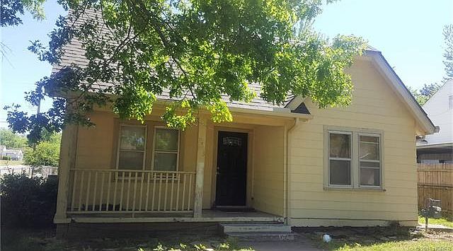 2nd image of 1203 S Quebec Ave