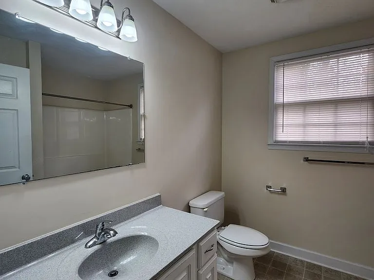 52 Iris St — Photo 18