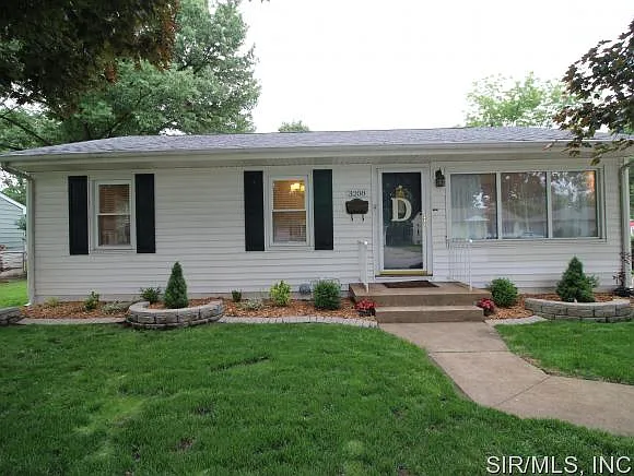 3208 Aubrey Ave photo 1