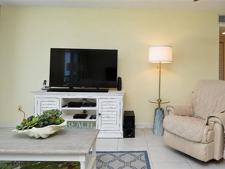 18650 Gulf Blvd #305 — Photo 30