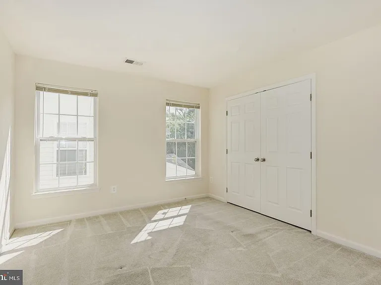 3795 Louise Ave — Photo 16
