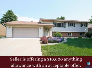 6308 W Westminster Dr, Sioux Falls, SD 57106