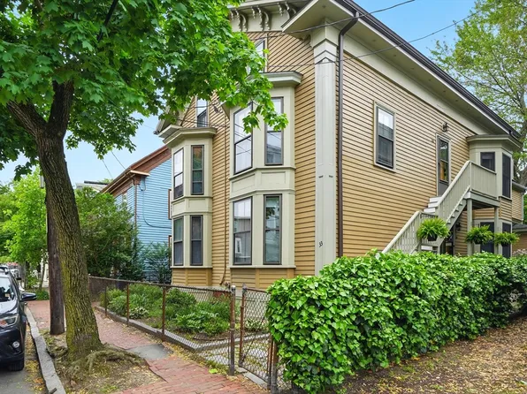 33-33B Pleasant St, Cambridge, MA 02139
