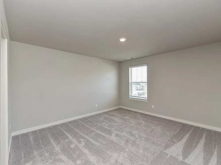 728 Mickelson Way — Photo 37