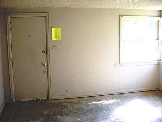 2nd image of 3917 S Magnolia St