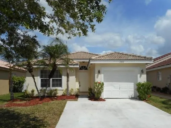 17637 SW 20th St, Hollywood, FL 33029
