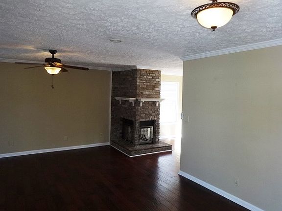 3rd image of 3100 Whitetail Dr