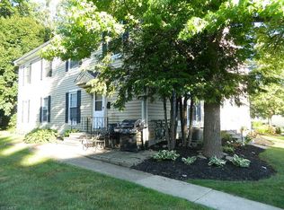 7385 Foxmill Rd UNIT B, Mentor, OH 44060