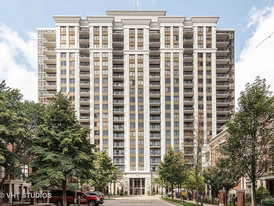 1st image of 1322 S Prairie Ave Unit 1907