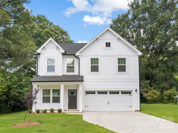 5941 Maple St #7165, Charlotte, NC 28269